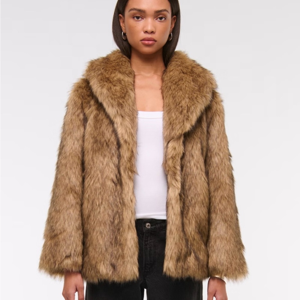NWT Abercrombie & Fitch Shawl Collar Fur Coat